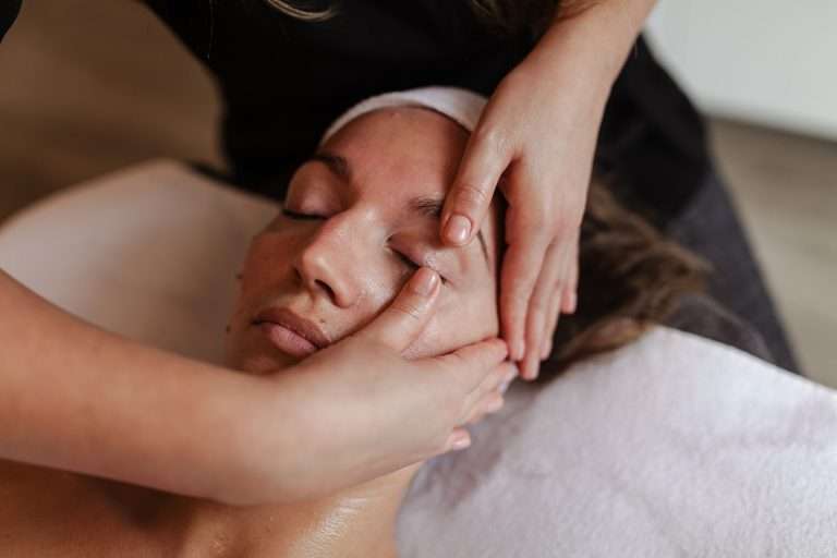 Bindweefselmassage voor het gezicht